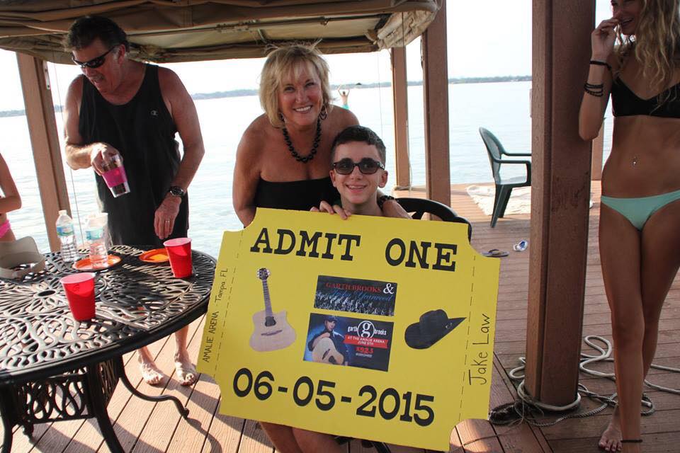 11245366_10153275576182528_267363073_n