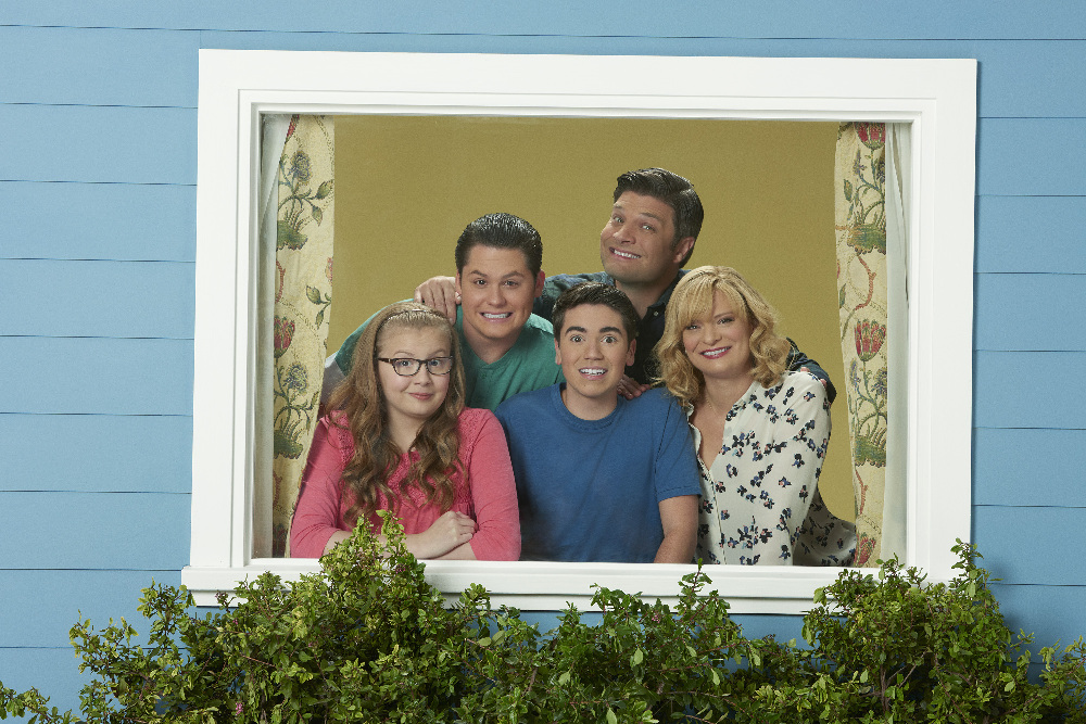 THE REAL O'NEALS - ABC's "The Real O'Neals" stars Bebe Wood as Shannon, Matt Shively as Jimmy, Noah Galvin as Kenny, Jay R. Ferguson as Pat and Martha Plimpton as Eileen. (ABC/Bob D'Amico)