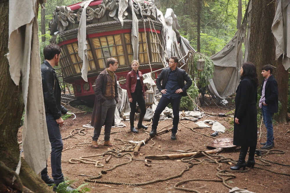 ONCE UPON A TIME - "The Savior" - As "Once Upon a Time" returns to ABC for its sixth season, SUNDAY, SEPTEMBER 25 (8:00-9:00 p.m. EDT), on the ABC Television Network, so does its classic villain-the Evil Queen. (ABC/Jack Rowand) COLIN O'DONOGHUE, HANK HARRIS, JENNIFER MORRISON, JOSH DALLAS, LANA PARRILLA, JARED S. GILMORE