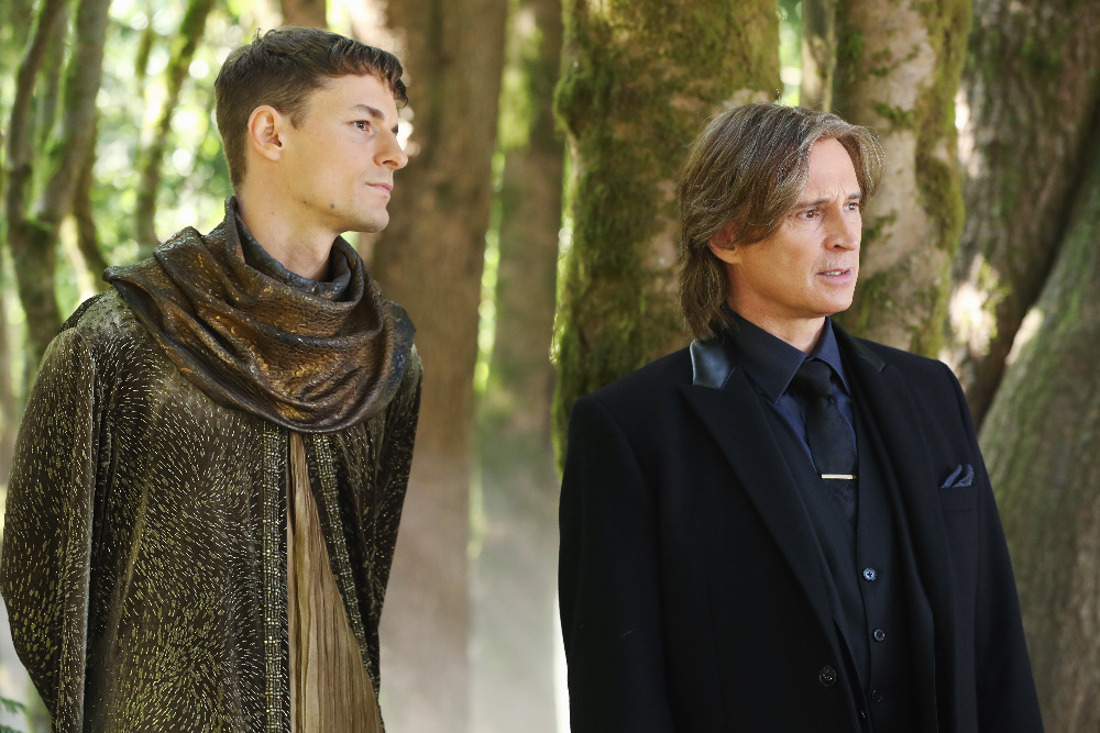 ONCE UPON A TIME - "The Savior" - As "Once Upon a Time" returns to ABC for its sixth season, SUNDAY, SEPTEMBER 25 (8:00-9:00 p.m. EDT), on the ABC Television Network, so does its classic villain-the Evil Queen. (ABC/Jack Rowand) GILES MATTHEY, ROBERT CARLYLE