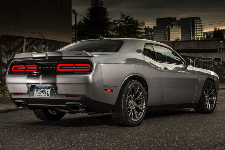 2016_dodge_challenger_coupe_srt-392_rq_oem_1_717