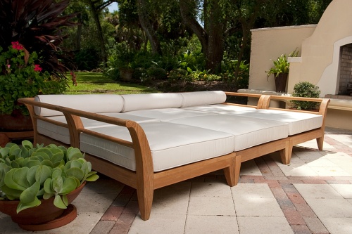 Teak daybed 