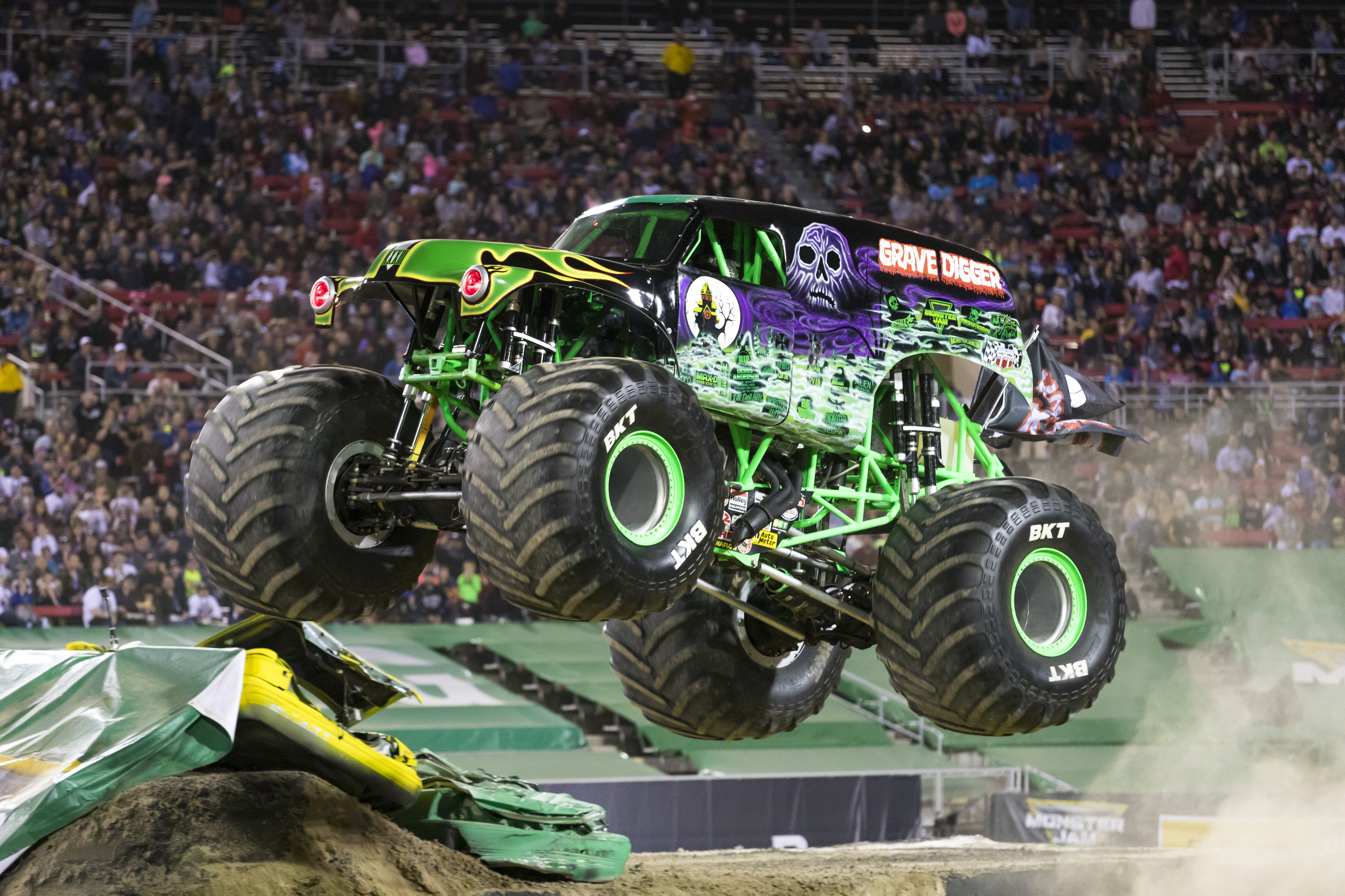 Monster Jam Orlando Florida - Trippin with Tara