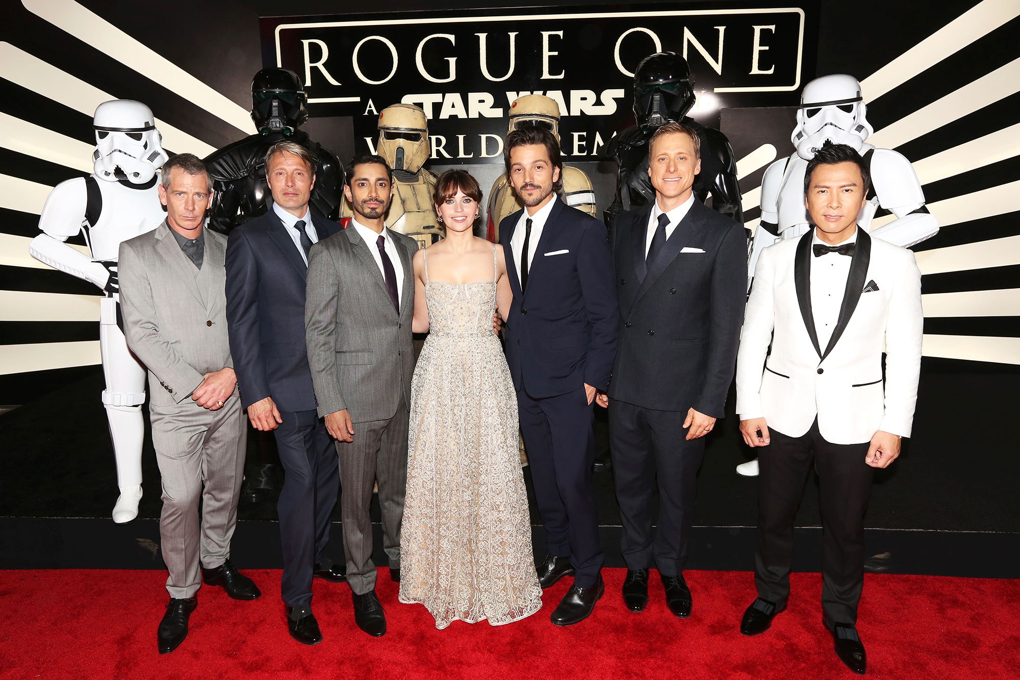 rogue-one-cast ~ Trippin with Tara